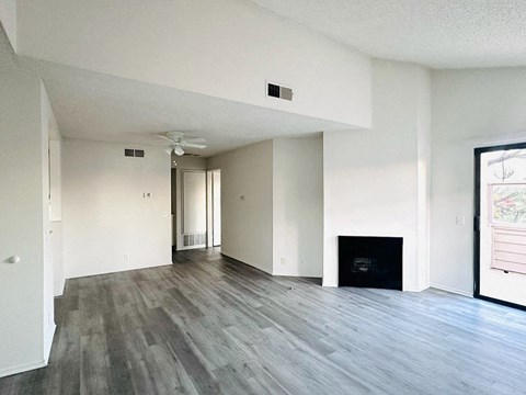 Floor plan for 1 bed, 1 bath, 700 sqft